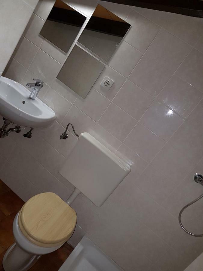 Apartment Slavi Vipava Bagian luar foto