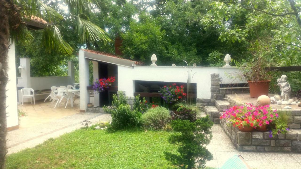 Apartment Slavi Vipava Bagian luar foto